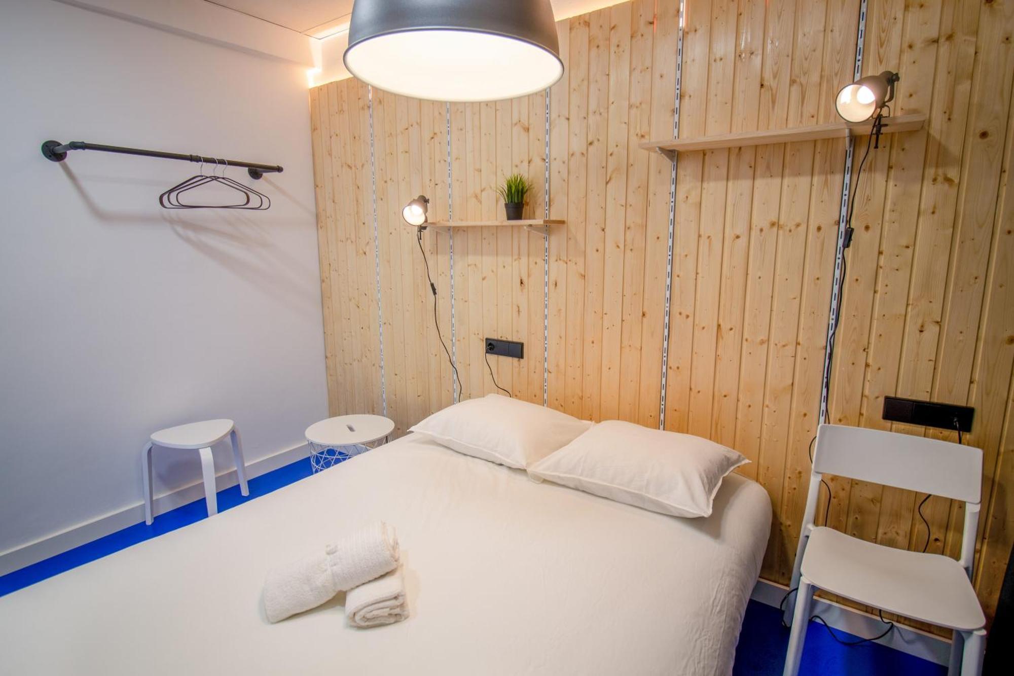 Koala Hostel Mercado Аликанте Экстерьер фото