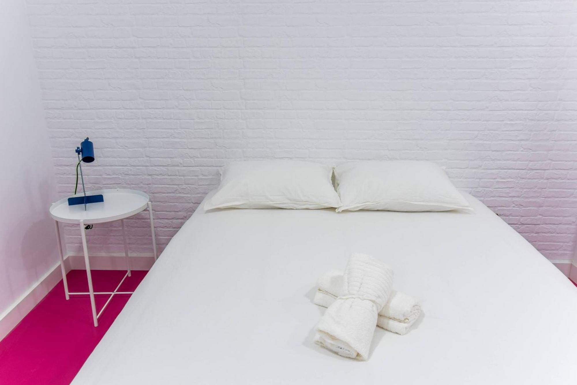 Koala Hostel Mercado Аликанте Экстерьер фото
