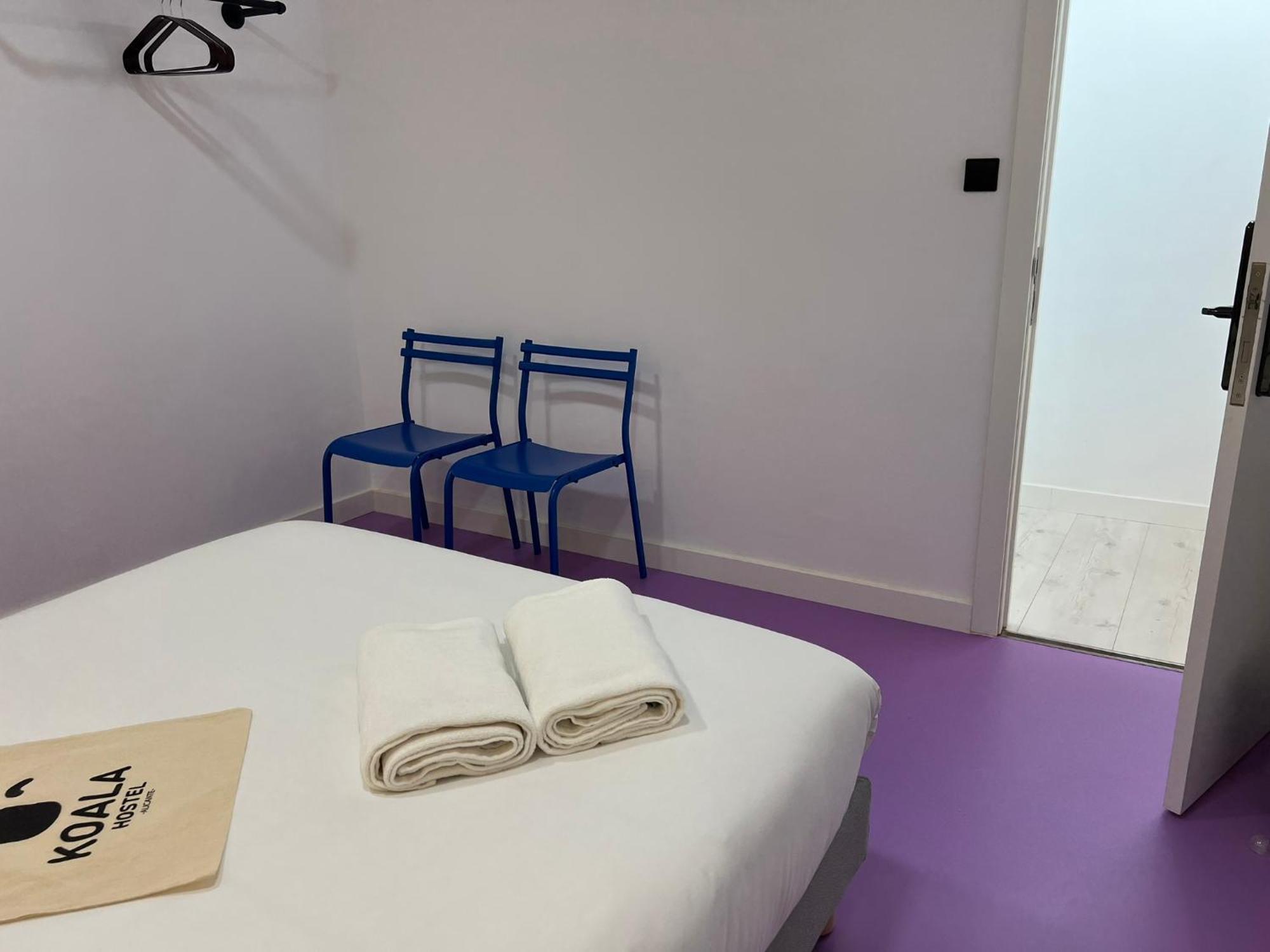 Koala Hostel Mercado Аликанте Экстерьер фото