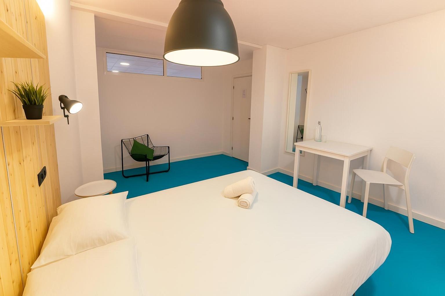 Koala Hostel Mercado Аликанте Экстерьер фото